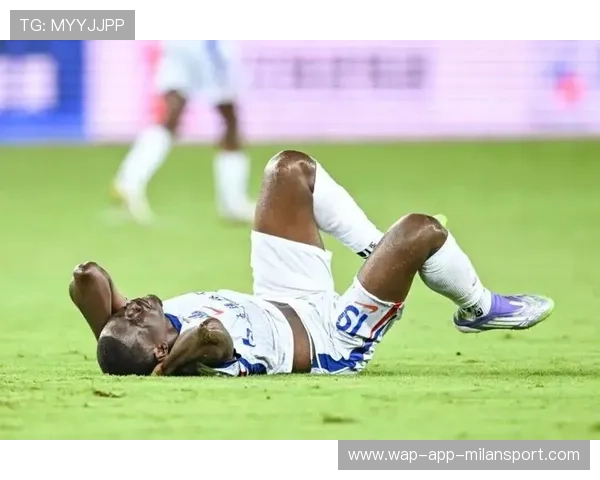 上海申花快速推进，三脚传递完成打门